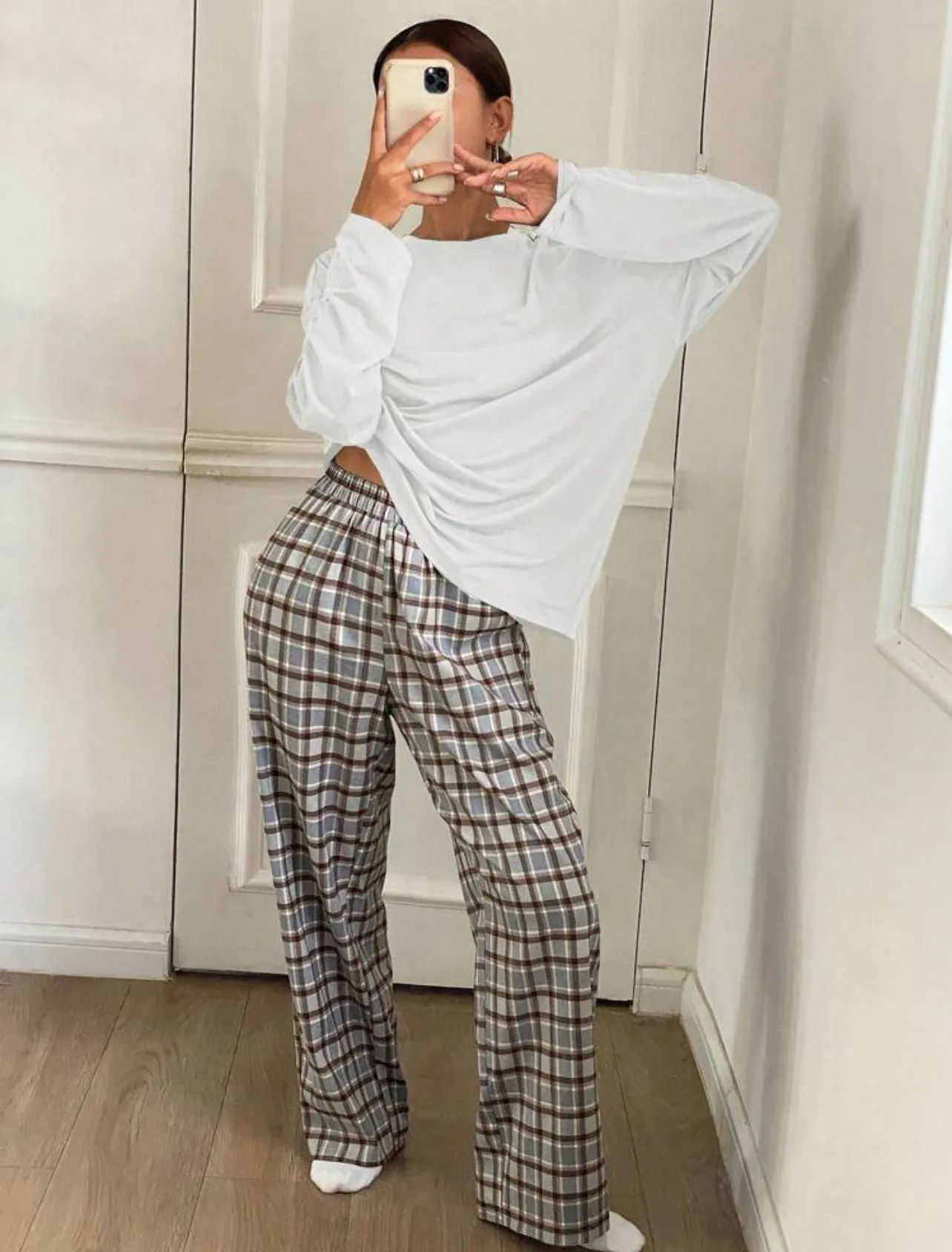 2 Piece Plaid Pants and Solid Top Pajama Lounge Set