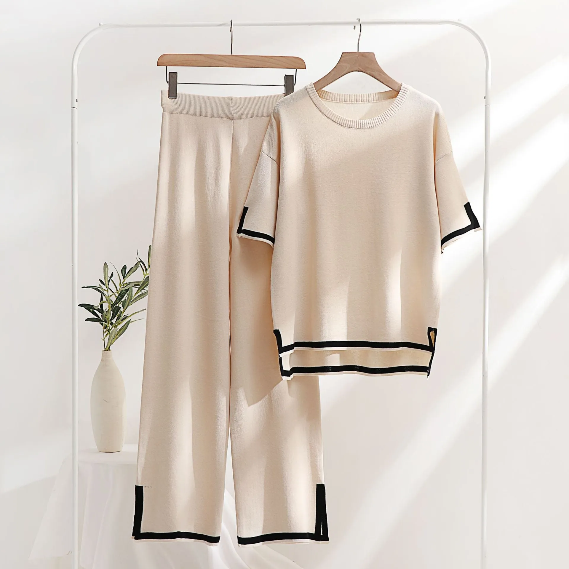 Classic Style Ice Silk Knitting Suit Two-piece Set