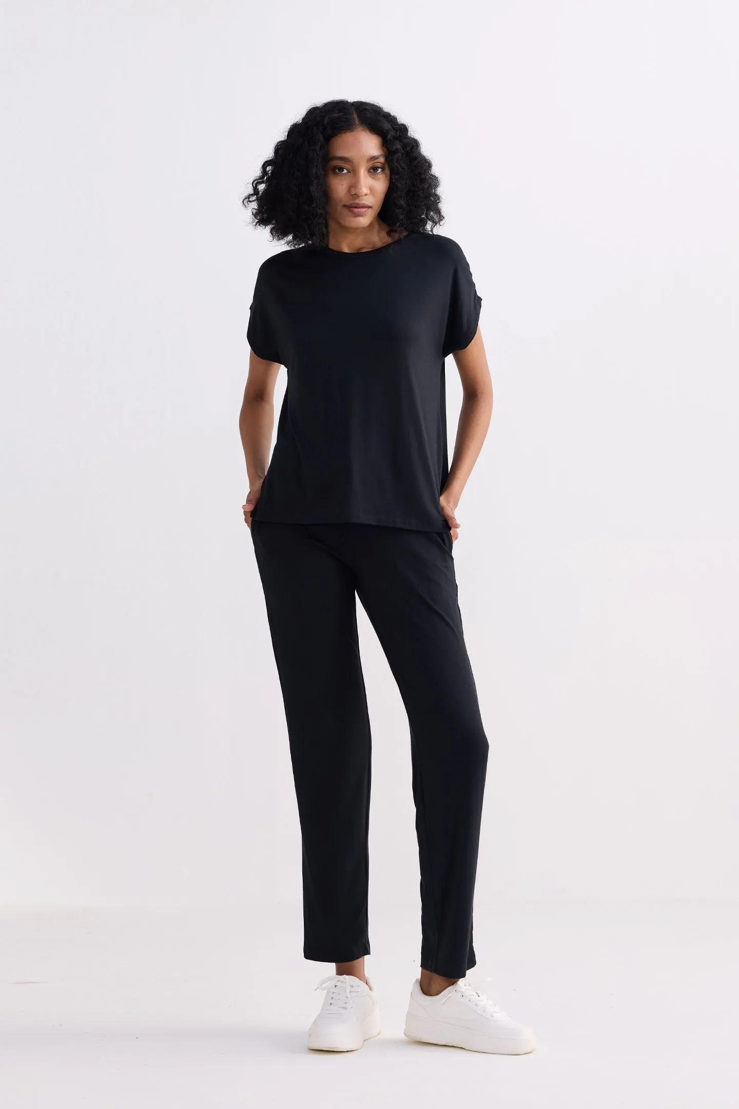 Relaxed Tee in Black