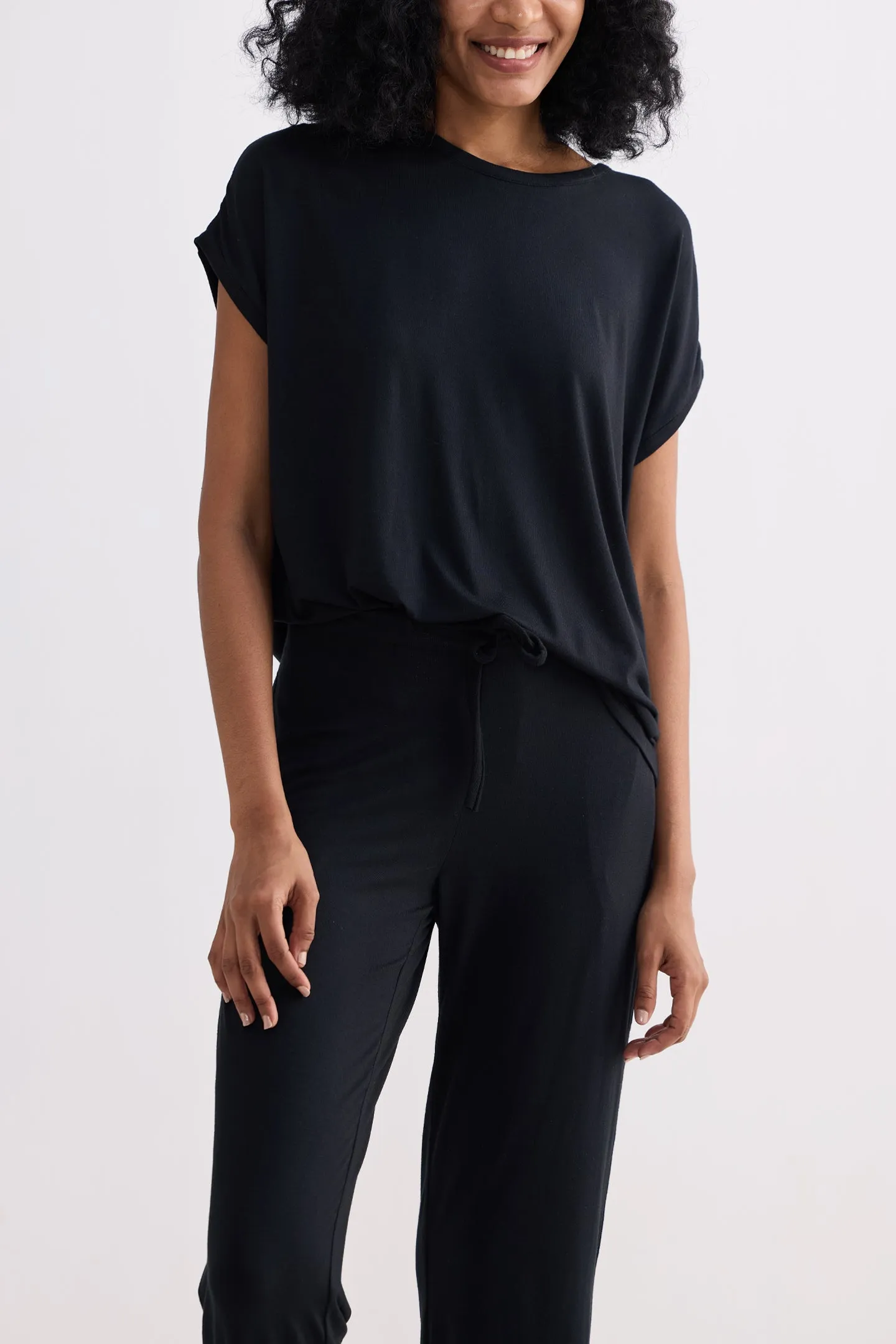 Relaxed Tee in Black