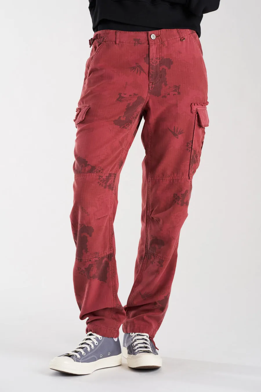 Silk relaxed cargo pants in Burgundy